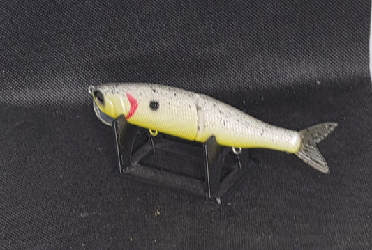 Rattling Bone Glide Bait In Pearl Splitter Back